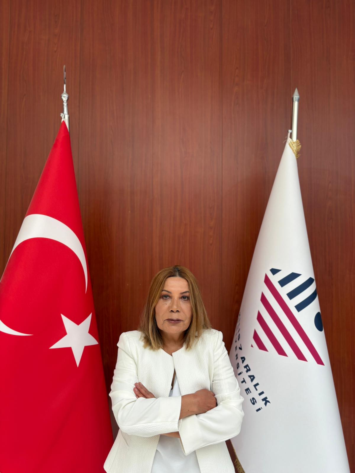 Hülya DERYA ÖZİZER